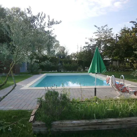 With 2 Bedrooms In With Private Pool Enclosed Garden And Wifi 24 Km From The Beach *