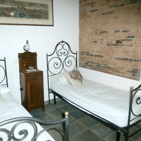 With 2 Bedrooms In With Private Pool Enclosed Garden And Wifi 24 Km From The Beach 别墅